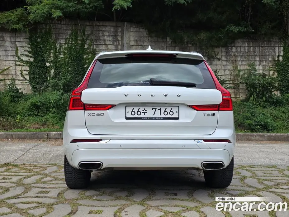Volvo XC60 2019 2.0 автомат (гидро), фото 4 Volvo XC60 2019 2.0 автомат (гидро), фото 4