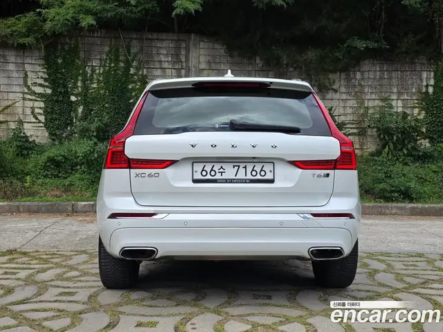 Volvo XC60 2019 2.0 автомат (гидро), миниатюра 4 Volvo XC60 2019 2.0 автомат (гидро), миниатюра 4