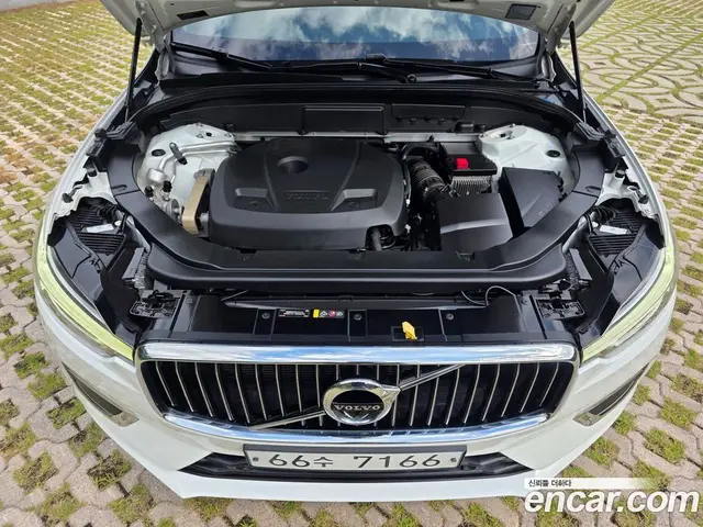 Volvo XC60 2019 2.0 автомат (гидро), миниатюра 6 Volvo XC60 2019 2.0 автомат (гидро), миниатюра 6