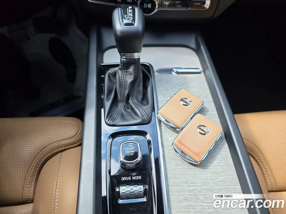 Volvo XC60 2019 2.0 автомат (гидро), фото 9 Volvo XC60 2019 2.0 автомат (гидро), фото 9