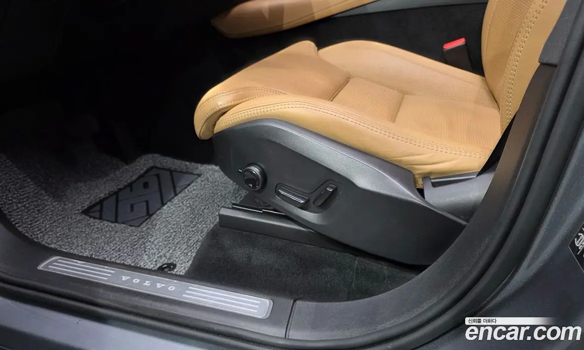 Volvo XC90 2020 2.0 автомат (гидро), фото 32