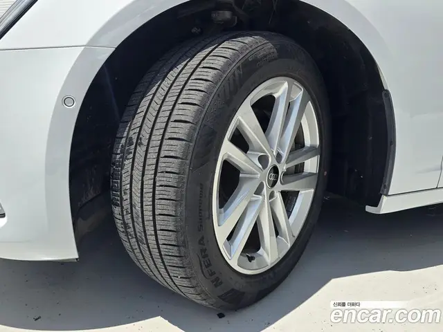 Audi A6 2023 2.0 автомат (гидро), миниатюра 3