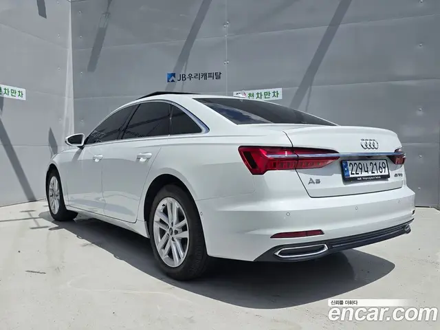 Audi A6 2023 2.0 автомат (гидро), миниатюра 5