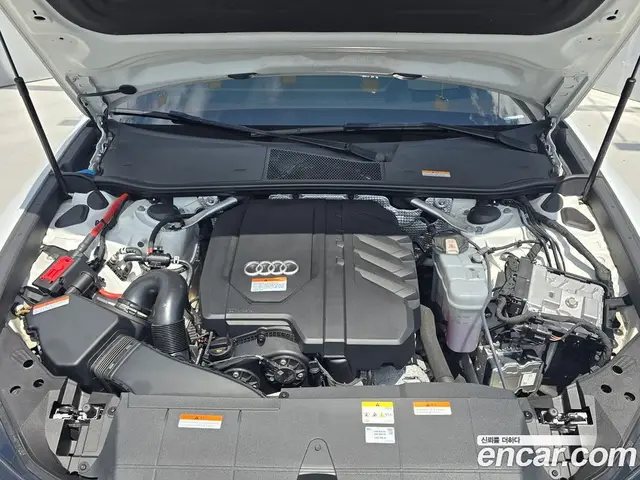 Audi A6 2023 2.0 автомат (гидро), миниатюра 8