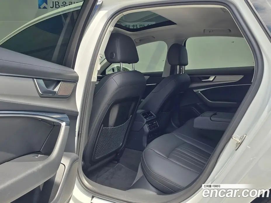 Audi A6 2023 2.0 автомат (гидро), фото 10