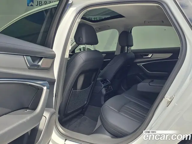 Audi A6 2023 2.0 автомат (гидро), миниатюра 10