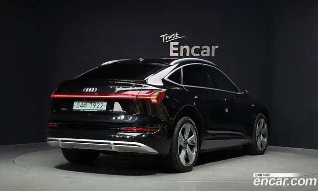 Audi e-tron 2021 0.2 автомат (гидро), миниатюра 2