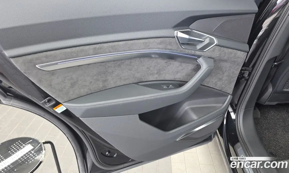 Audi e-tron 2021 0.2 автомат (гидро), фото 15 Audi e-tron 2021 0.2 автомат (гидро), фото 15