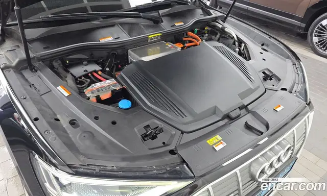 Audi e-tron 2021 0.2 автомат (гидро), миниатюра 6