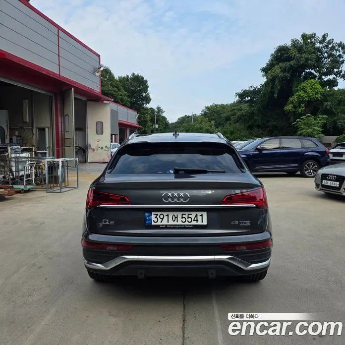 Audi Q5 2023 2.0 автомат (гидро), фото 5 Audi Q5 2023 2.0 автомат (гидро), фото 5