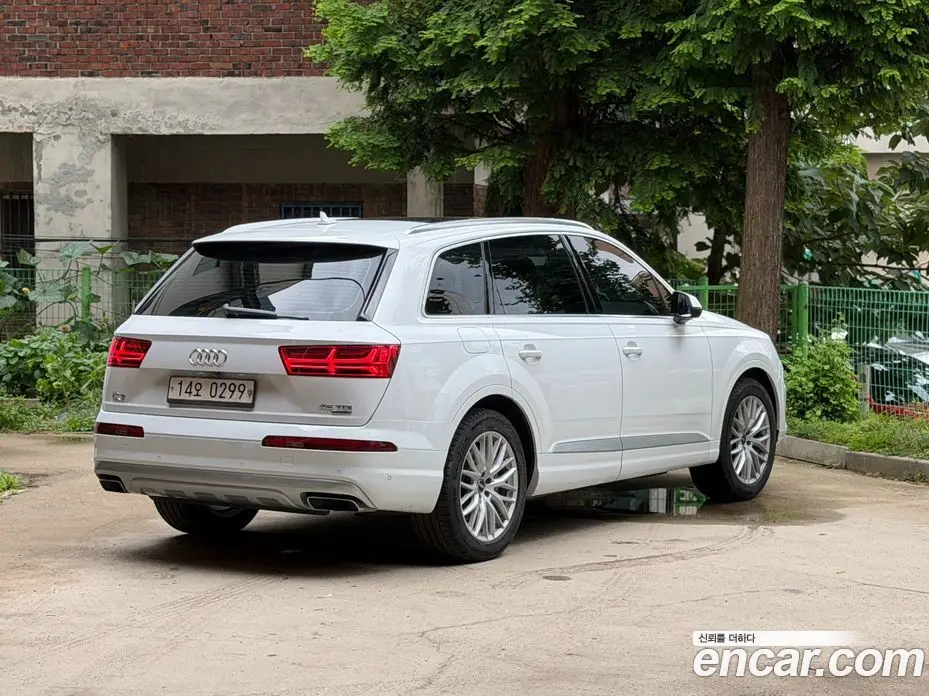 Audi Q7 2016 3.0 автомат (гидро), фото 3
