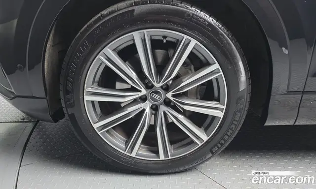 Audi Q8 2021 3.0 автомат (гидро), миниатюра 5