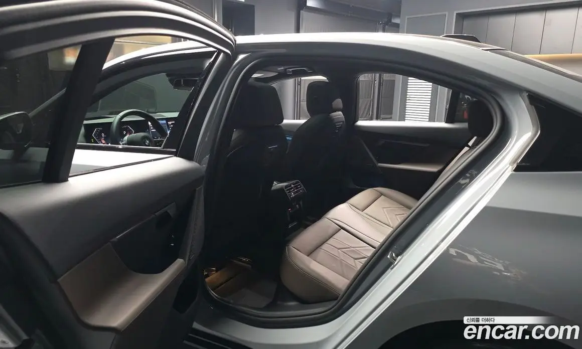 BMW 5 серия 2025 2.0 автомат (гидро), фото 16 BMW 5 серия 2025 2.0 автомат (гидро), фото 16