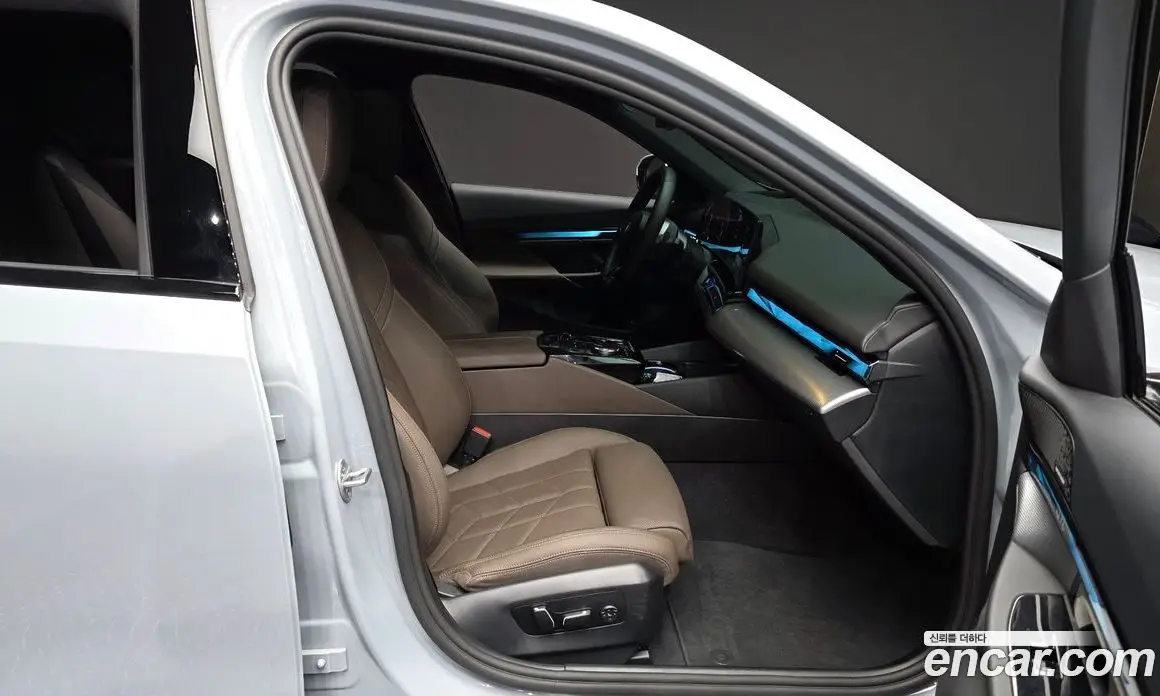 BMW 5 серия 2025 2.0 автомат (гидро), фото 17 BMW 5 серия 2025 2.0 автомат (гидро), фото 17