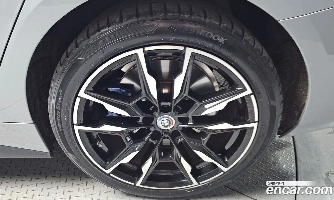 BMW i4 2022 0.2 автомат (гидро), фото 6 BMW i4 2022 0.2 автомат (гидро), фото 6