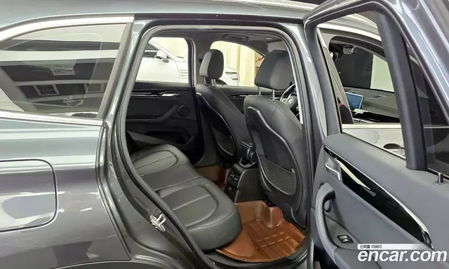 BMW X1 2022 2.0 автомат (гидро), миниатюра 12