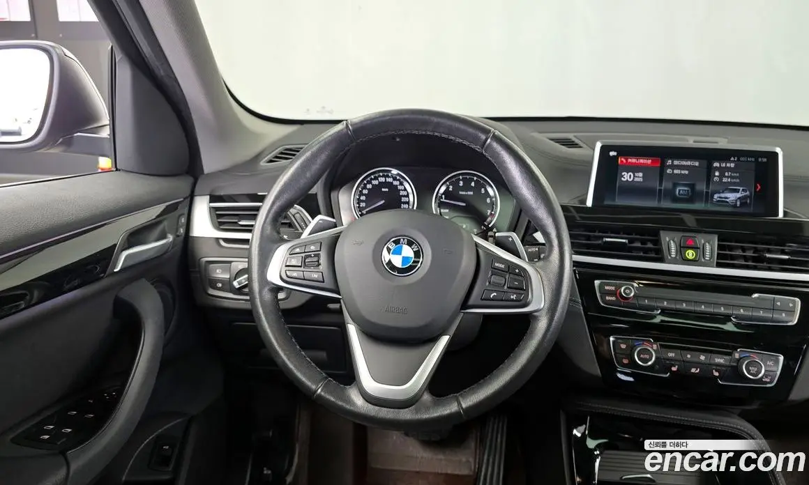 BMW X1 2022 2.0 автомат (гидро), фото 13