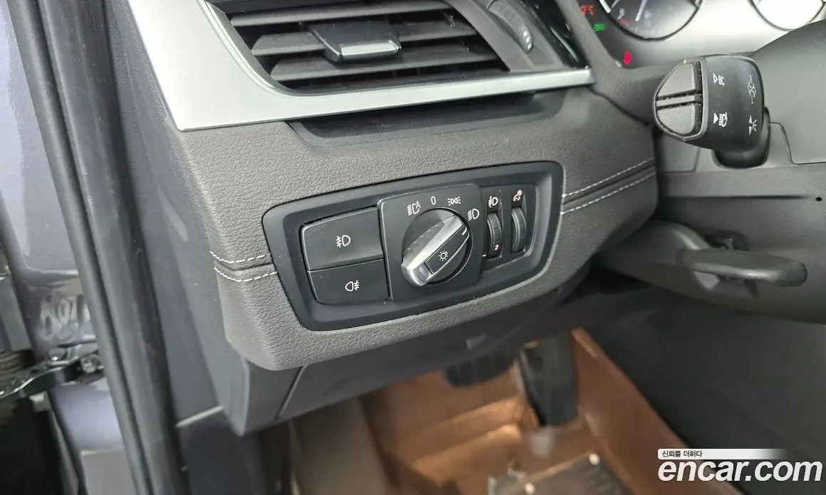 BMW X1 2022 2.0 автомат (гидро), фото 17