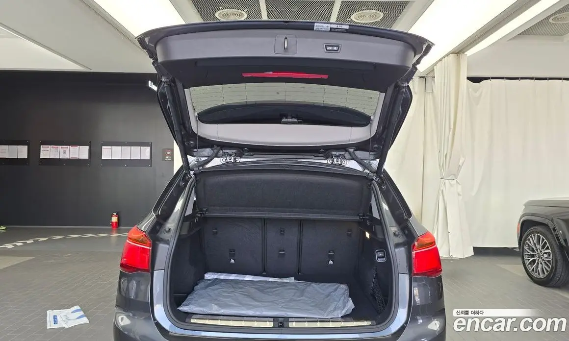 BMW X1 2022 2.0 автомат (гидро), фото 20