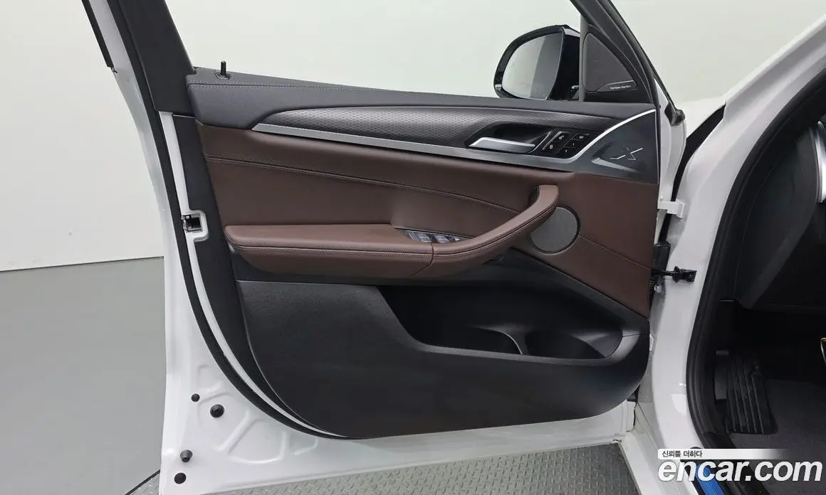 BMW X4 2025 2.0 автомат (гидро), фото 14 BMW X4 2025 2.0 автомат (гидро), фото 14