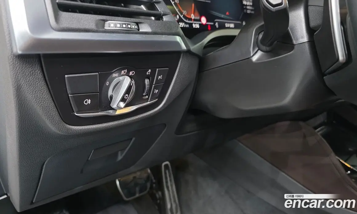 BMW X4 2025 2.0 автомат (гидро), фото 30 BMW X4 2025 2.0 автомат (гидро), фото 30