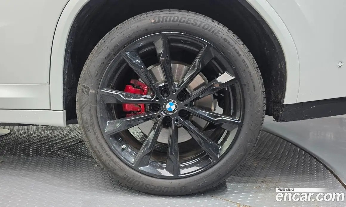 BMW X4 2025 2.0 автомат (гидро), фото 5 BMW X4 2025 2.0 автомат (гидро), фото 5