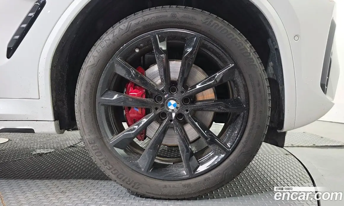 BMW X4 2025 2.0 автомат (гидро), фото 7 BMW X4 2025 2.0 автомат (гидро), фото 7