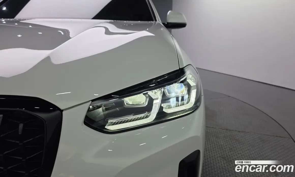 BMW X4 2025 2.0 автомат (гидро), фото 8 BMW X4 2025 2.0 автомат (гидро), фото 8