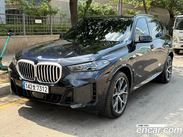 BMW X5, 2025, 10 040 км