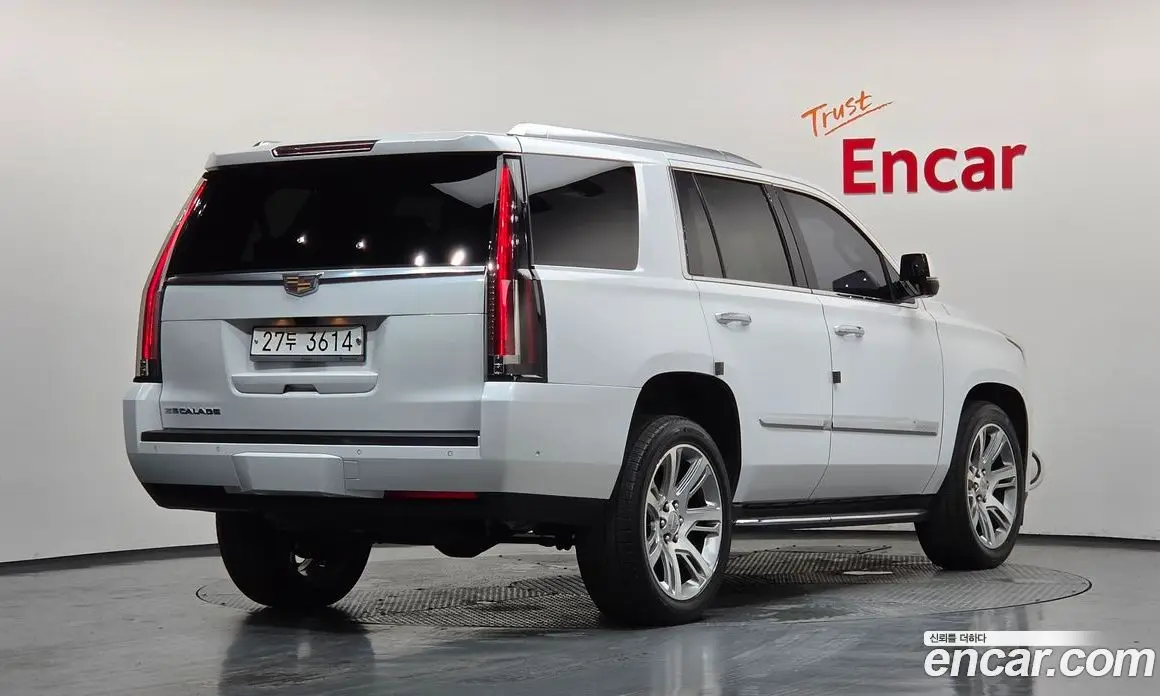 Cadillac Escalade 2018 6.2 автомат (гидро), фото 2 Cadillac Escalade 2018 6.2 автомат (гидро), фото 2