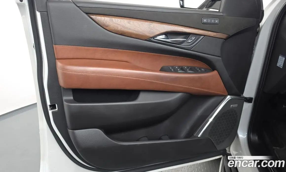 Cadillac Escalade 2018 6.2 автомат (гидро), фото 14 Cadillac Escalade 2018 6.2 автомат (гидро), фото 14