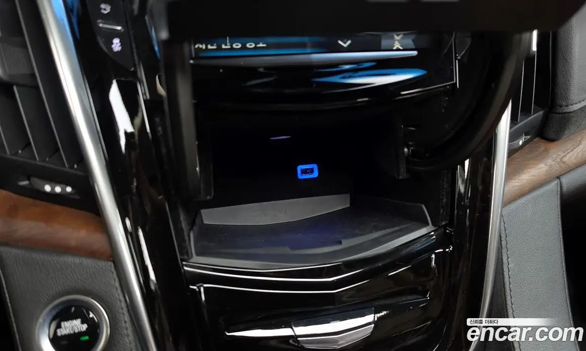 Cadillac Escalade 2018 6.2 автомат (гидро), фото 18 Cadillac Escalade 2018 6.2 автомат (гидро), фото 18