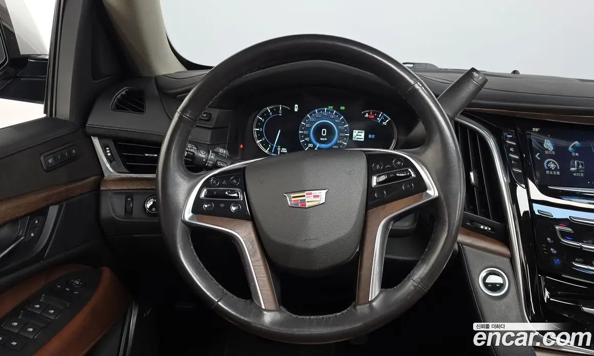 Cadillac Escalade 2018 6.2 автомат (гидро), фото 20 Cadillac Escalade 2018 6.2 автомат (гидро), фото 20