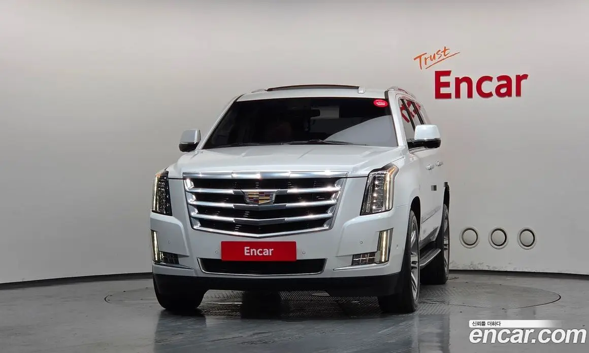 Cadillac Escalade 2018 6.2 автомат (гидро), фото 3 Cadillac Escalade 2018 6.2 автомат (гидро), фото 3