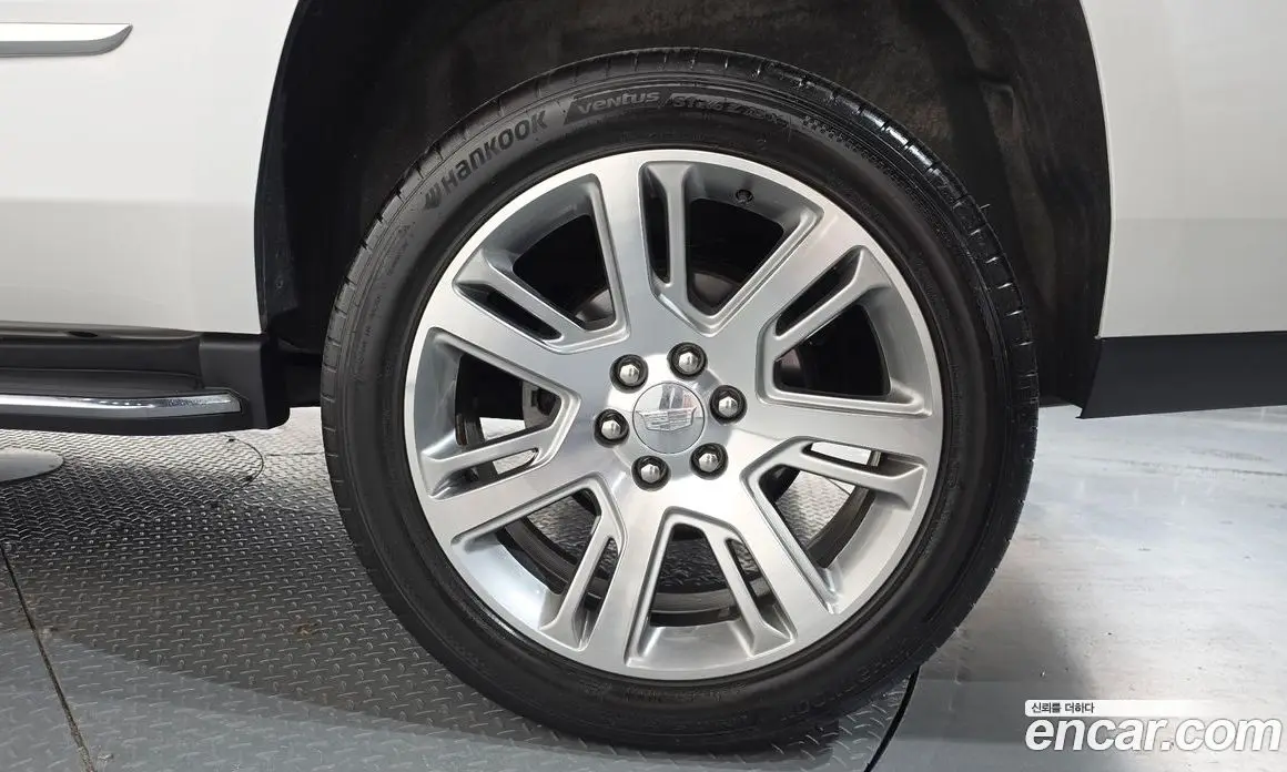 Cadillac Escalade 2018 6.2 автомат (гидро), фото 7 Cadillac Escalade 2018 6.2 автомат (гидро), фото 7
