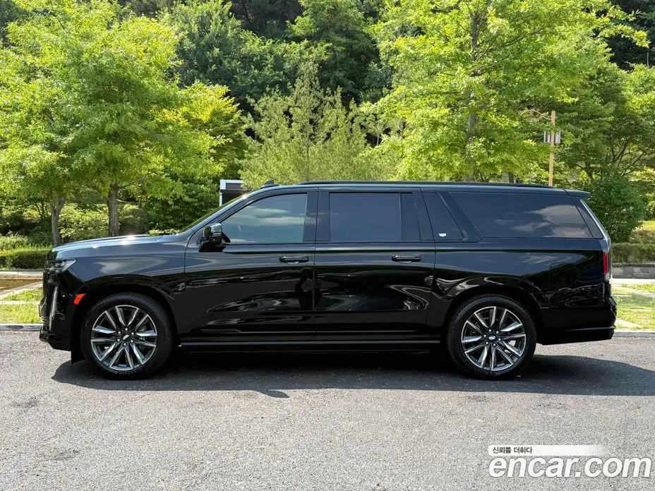 Cadillac Escalade 2024 6.2 автомат (гидро), фото 3 Cadillac Escalade 2024 6.2 автомат (гидро), фото 3