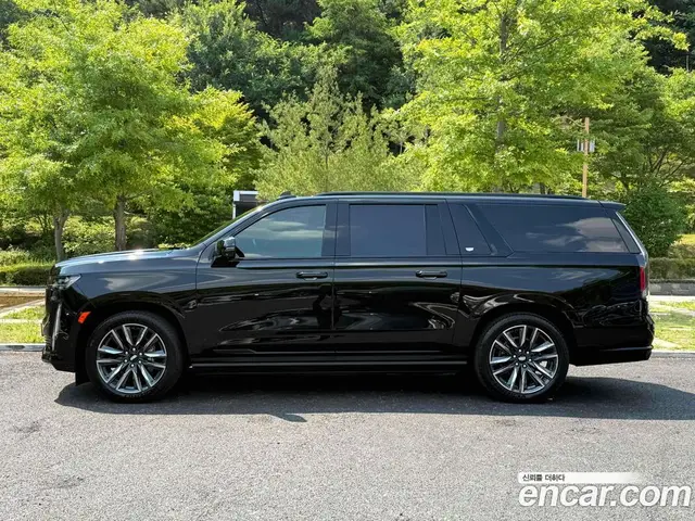 Cadillac Escalade 2024 6.2 автомат (гидро), миниатюра 3 Cadillac Escalade 2024 6.2 автомат (гидро), миниатюра 3