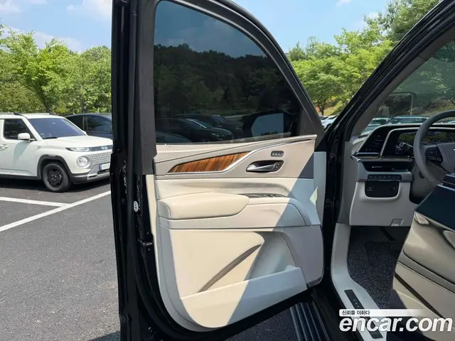 Cadillac Escalade 2024 6.2 автомат (гидро), миниатюра 6 Cadillac Escalade 2024 6.2 автомат (гидро), миниатюра 6
