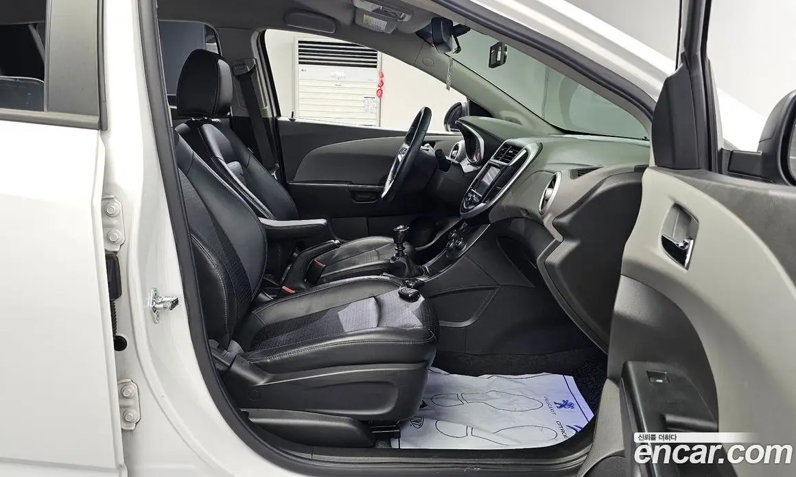 Chevrolet Aveo 2017 1.4 механика, фото 16 Chevrolet Aveo 2017 1.4 механика, фото 16