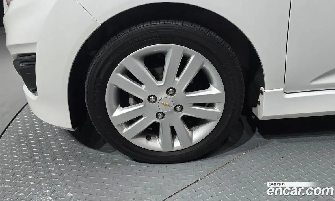 Chevrolet Spark 2015 1.0 автомат (гидро), фото 5 Chevrolet Spark 2015 1.0 автомат (гидро), фото 5