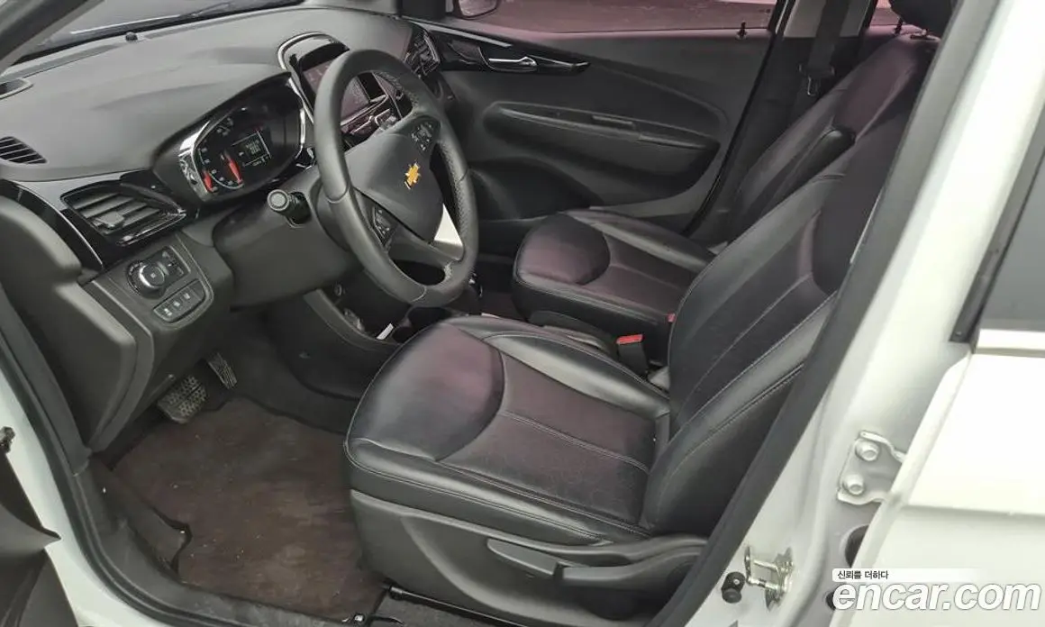 Chevrolet Spark 2016 1.0 автомат (вариатор), фото 12 Chevrolet Spark 2016 1.0 автомат (вариатор), фото 12