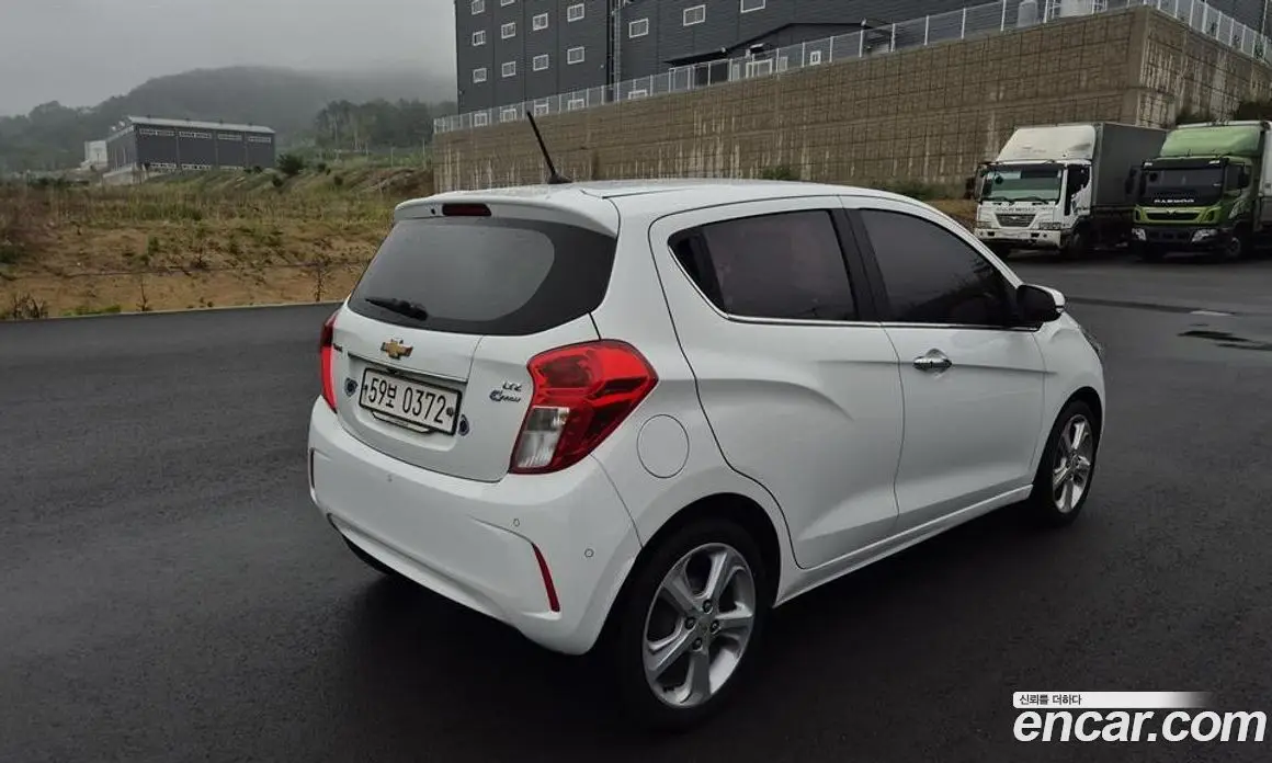 Chevrolet Spark 2016 1.0 автомат (вариатор), фото 8 Chevrolet Spark 2016 1.0 автомат (вариатор), фото 8