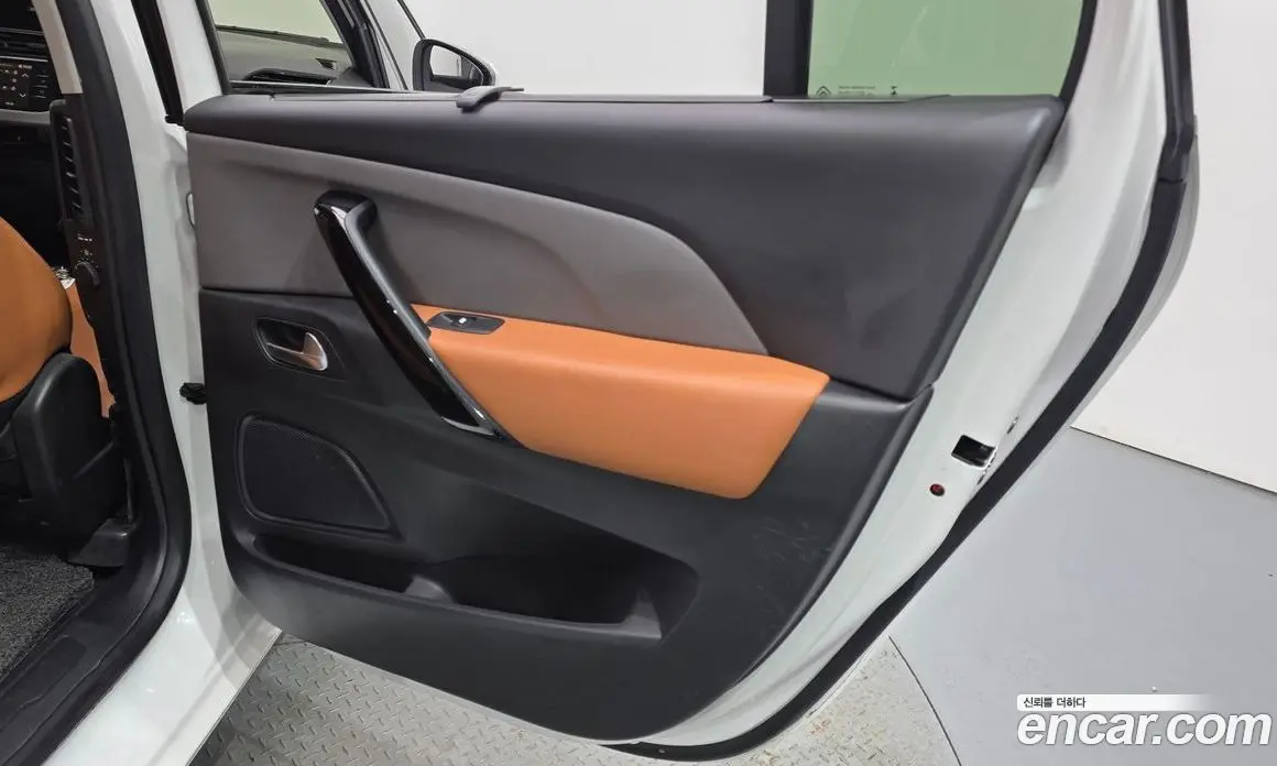 Citroen C4 Picasso 2018 1.6 автомат (гидро), фото 15 Citroen C4 Picasso 2018 1.6 автомат (гидро), фото 15