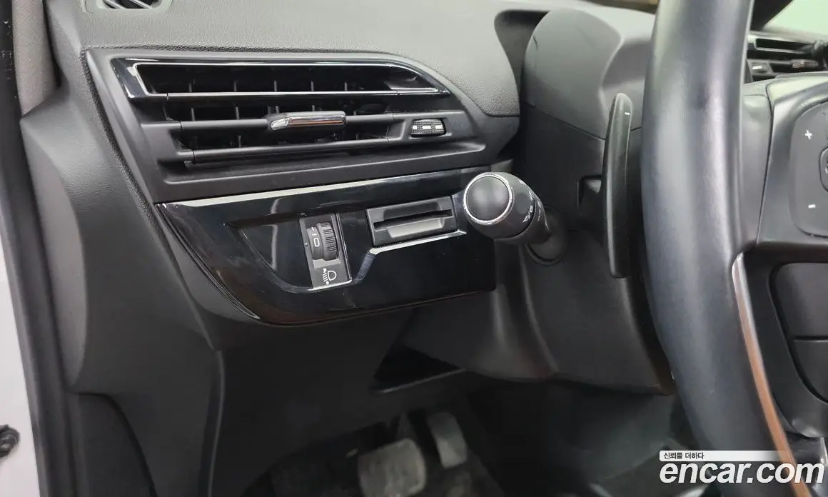 Citroen C4 Picasso 2018 1.6 автомат (гидро), фото 27 Citroen C4 Picasso 2018 1.6 автомат (гидро), фото 27