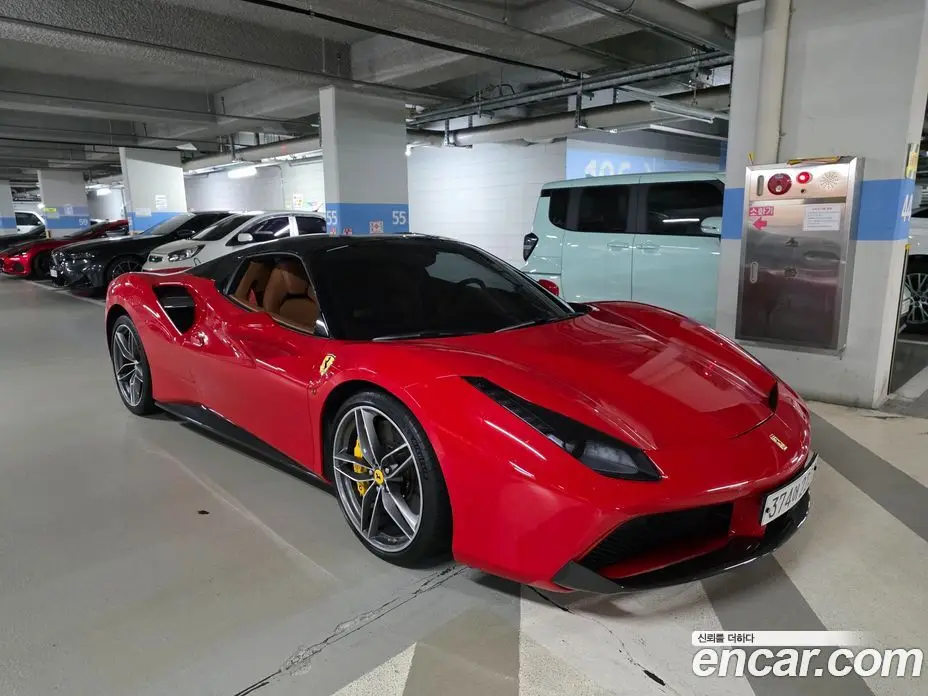 Ferrari 488 2018 3.9 автомат (гидро), фото 11 Ferrari 488 2018 3.9 автомат (гидро), фото 11