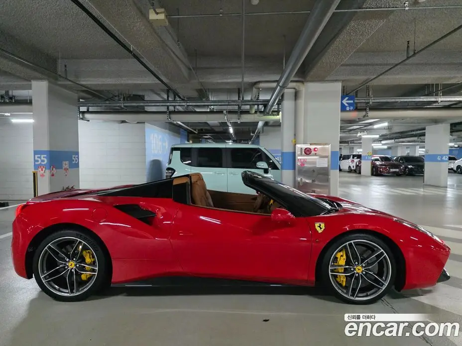 Ferrari 488 2018 3.9 автомат (гидро), фото 12 Ferrari 488 2018 3.9 автомат (гидро), фото 12