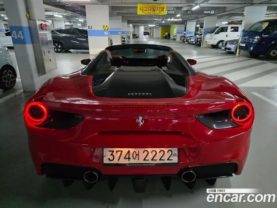 Ferrari 488 2018 3.9 автомат (гидро), фото 4 Ferrari 488 2018 3.9 автомат (гидро), фото 4