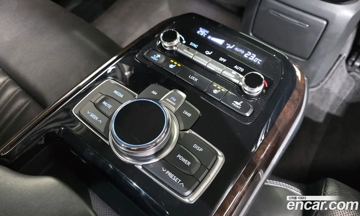 Genesis EQ900 2016 3.8 автомат (гидро), фото 19 Genesis EQ900 2016 3.8 автомат (гидро), фото 19