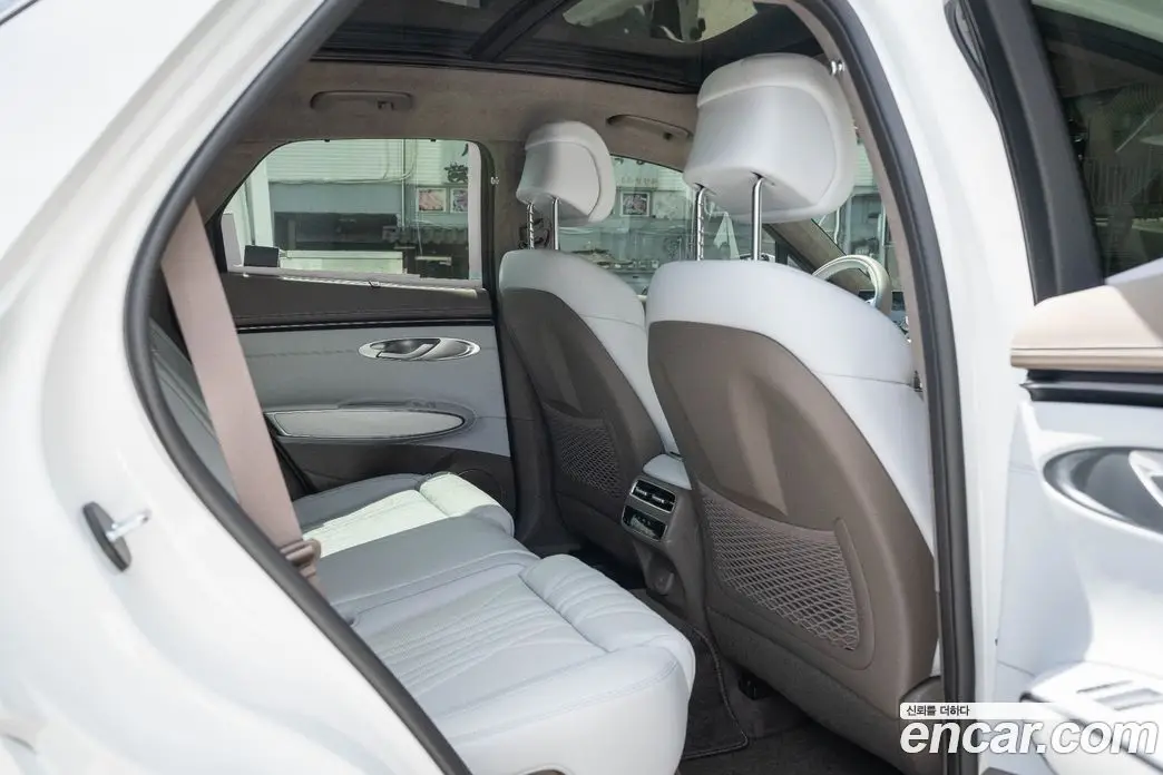 Genesis GV70 2024 2.5 автомат (гидро), фото 7