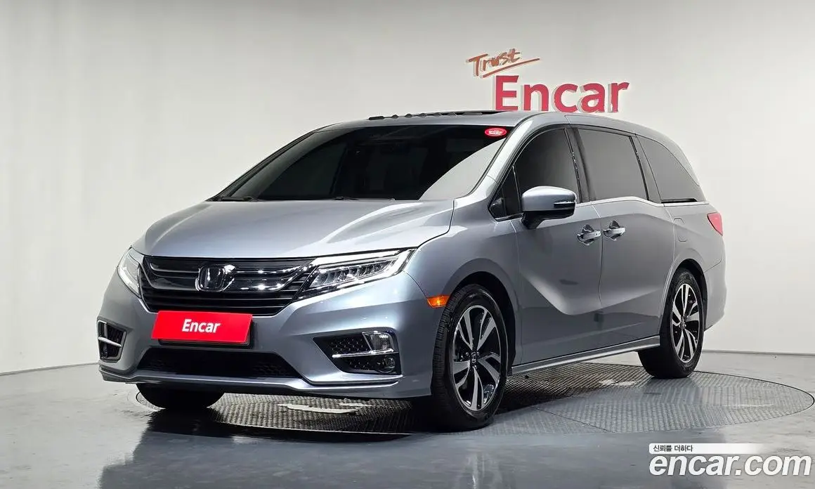 Honda Odyssey 2018 3.5 автомат (гидро), фото 1 Honda Odyssey 2018 3.5 автомат (гидро), фото 1
